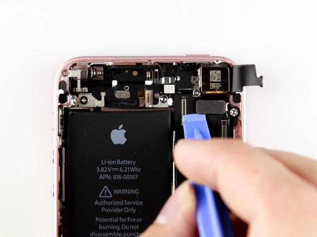 南京苹果售后维修的苹果手机内部件进水处理方法！