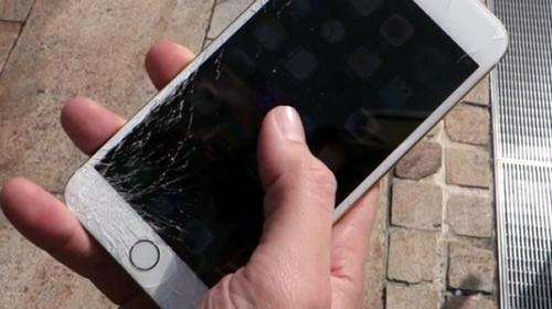 手机屏幕摔碎有没有必要维修？有哪些注意事项？