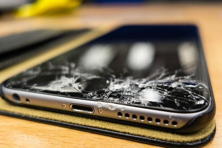  苹果维修网告诉你iPhone X摔裂屏，维修要多少钱