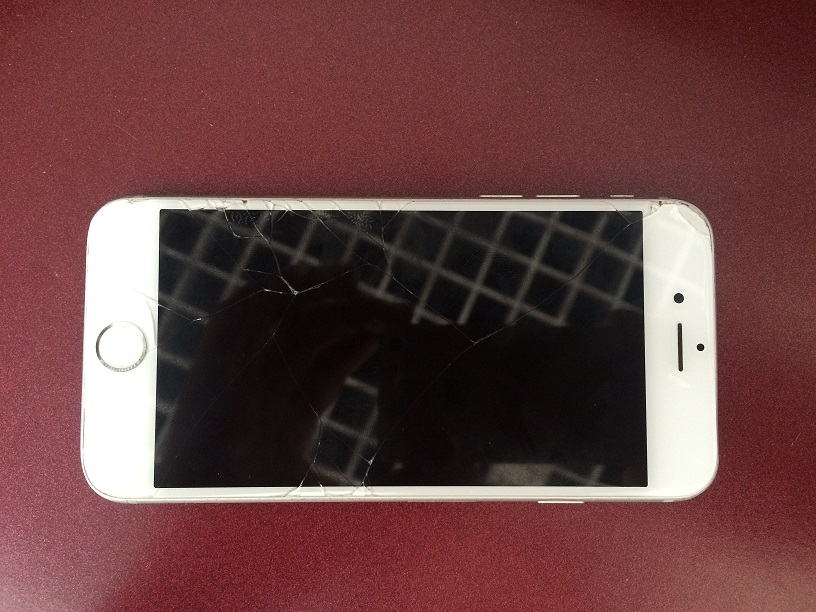 苹果6手机屏幕摔坏了，进水无法开机怎么办？