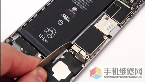 南昌苹果维修店分享iPhone 6s手机换电池教程