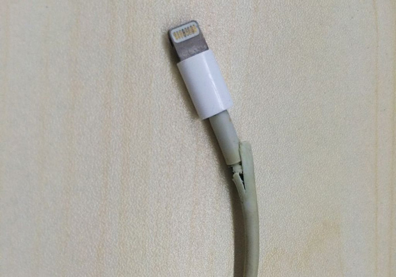 秦皇岛苹果维修点告诉你是为什么你的苹果数据线充不进去电？