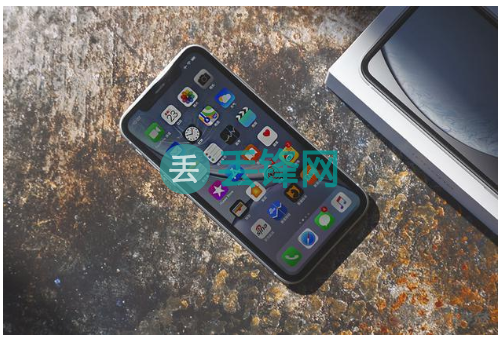 iPhone XR手机防水吗？唐山苹果维修点告诉你iPhone XR手机进水能不能保修？