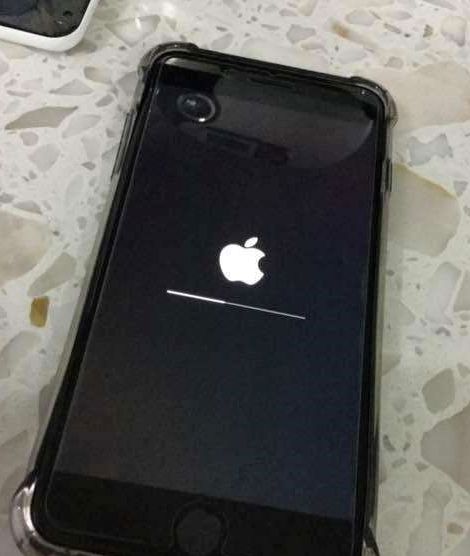 长春苹果维修点教你苹果iPhone8手机白屏、开不了机怎么处理？-手机维修网