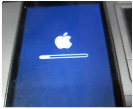 长春苹果维修点教你苹果iPhone8手机白屏、开不了机怎么处理？