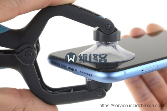 天津iPhone维修点分享苹果iPhone XR手机换屏维修教程