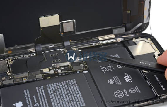 上海iPhone维修点分享iPhone XS Max手机换电池维修指南
