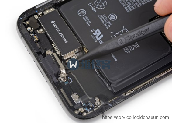 青岛苹果手机维修点分享iPhone XS手机换电池维修教程