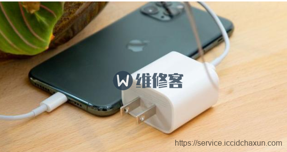 郑州iPhone维修点解析苹果iPhone 11摄像头发热故障原因