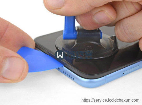 手机维修网图文详解iPhone XR电池更换步骤