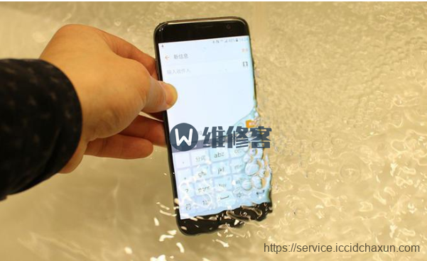 南京苹果维修解答iPhone XS Max手机进水有效解决方法