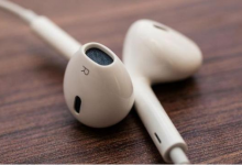 为推动AirPods市场 iPhone 12将不再标配EarPods耳机-手机维修网